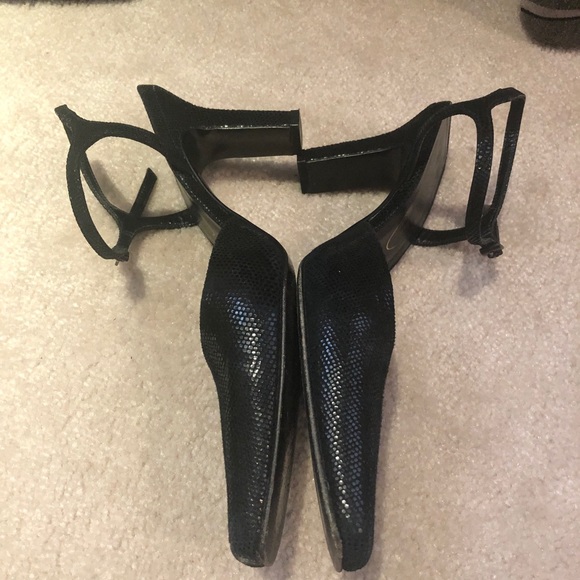 Brown’s Couture Leather Heel Shoe - Picture 6 of 9